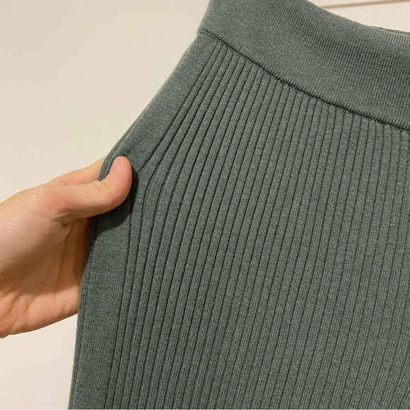 Aerie Dark Green Gotta Jet High Waisted Skater Pants size Large - Picture 7 of 13